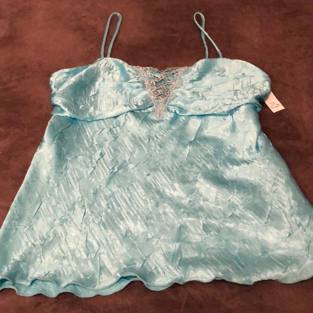 2X Blue Top